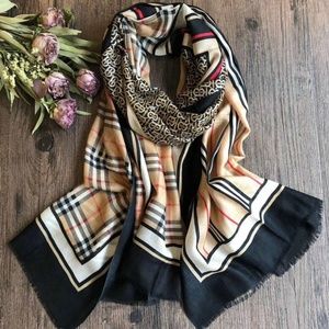 Color phase  Square  scarf